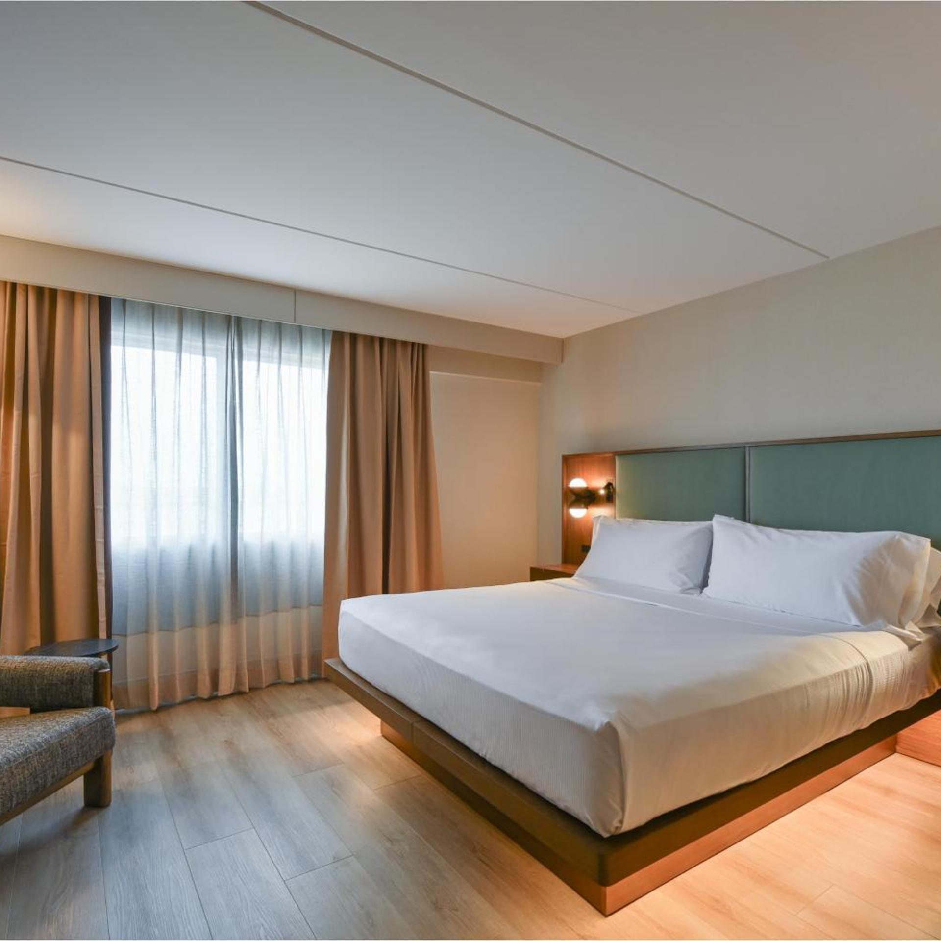 1 Bedroom, Executive, Suite, King Bed, Balcony
