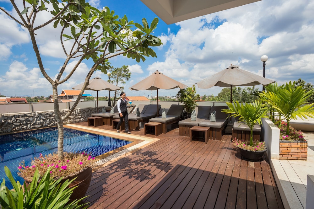 Nita By Vo Luxury Hotel 11/81