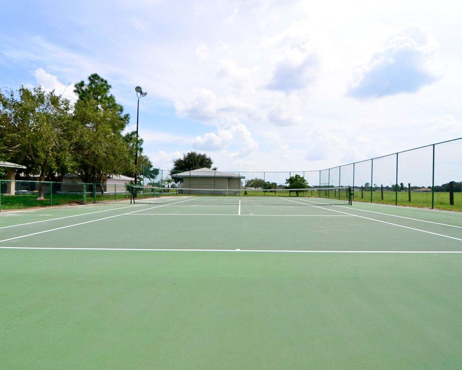 Rodeway Inn & Suites Haines City - Winter Haven 13/19
