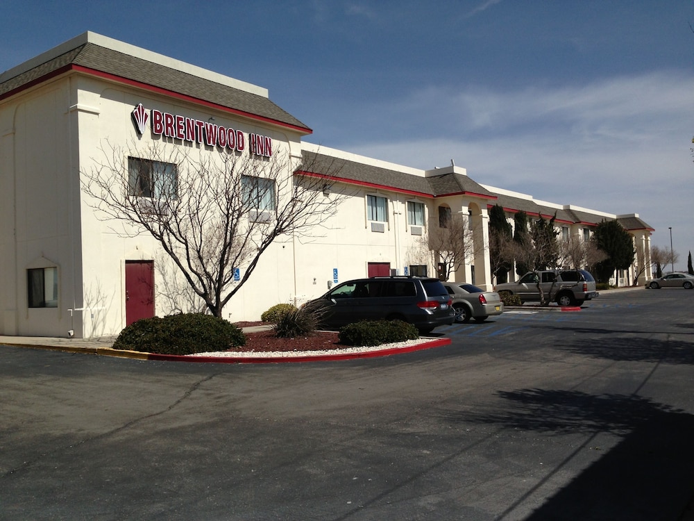 Brentwood Inn Suites 38/41
