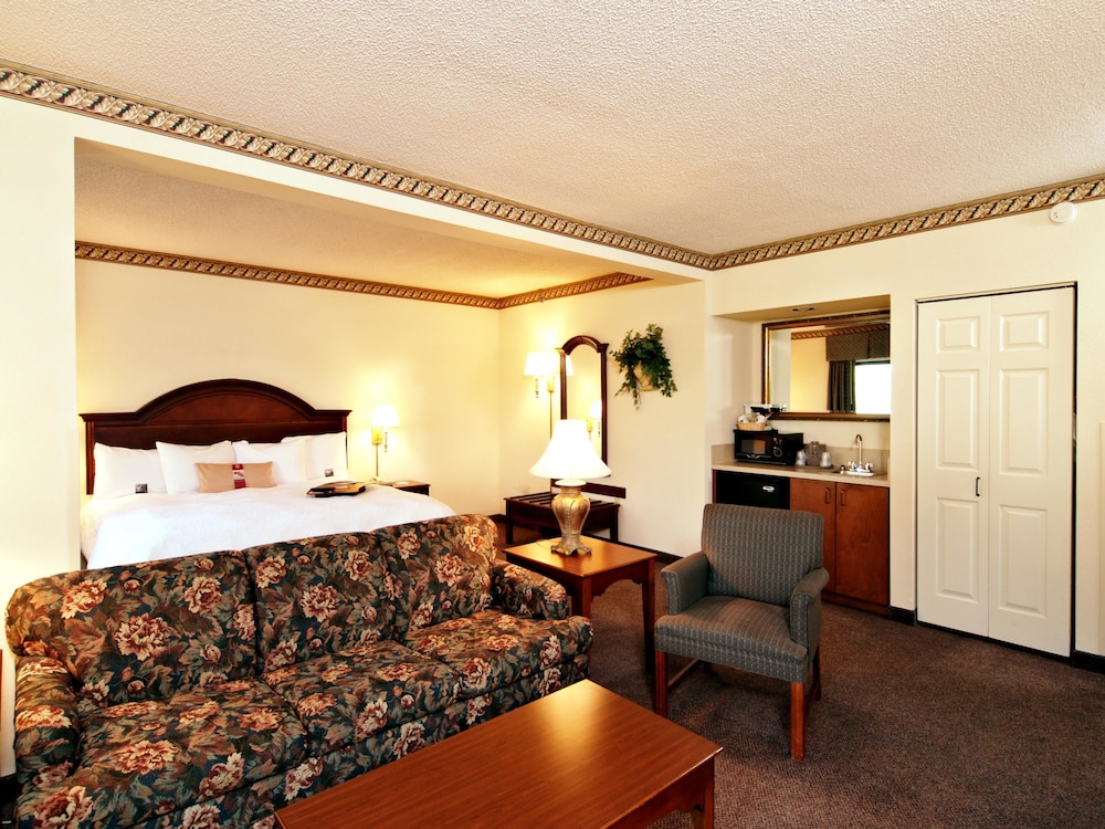 Hampton Inn Morganton 24/39