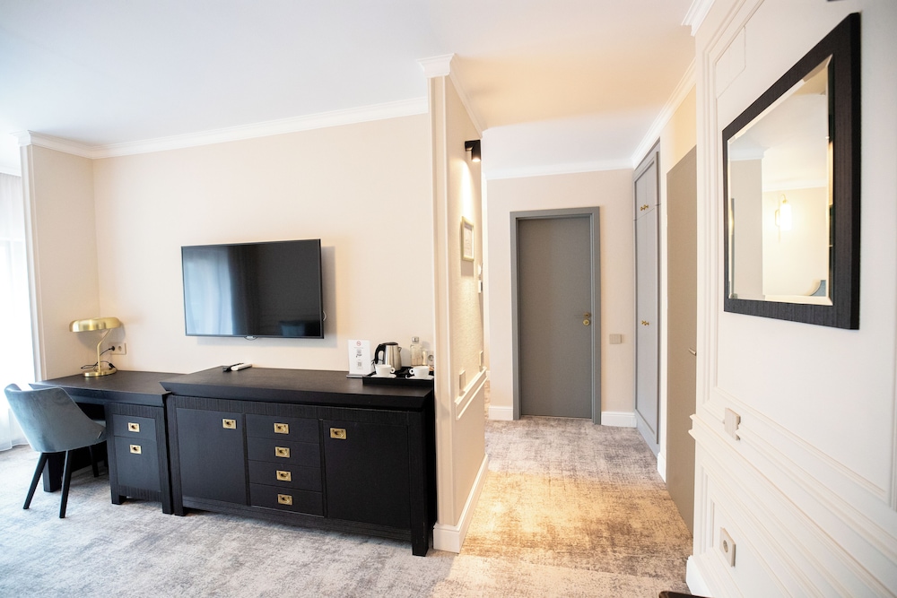 Hotel Meridian 45/50