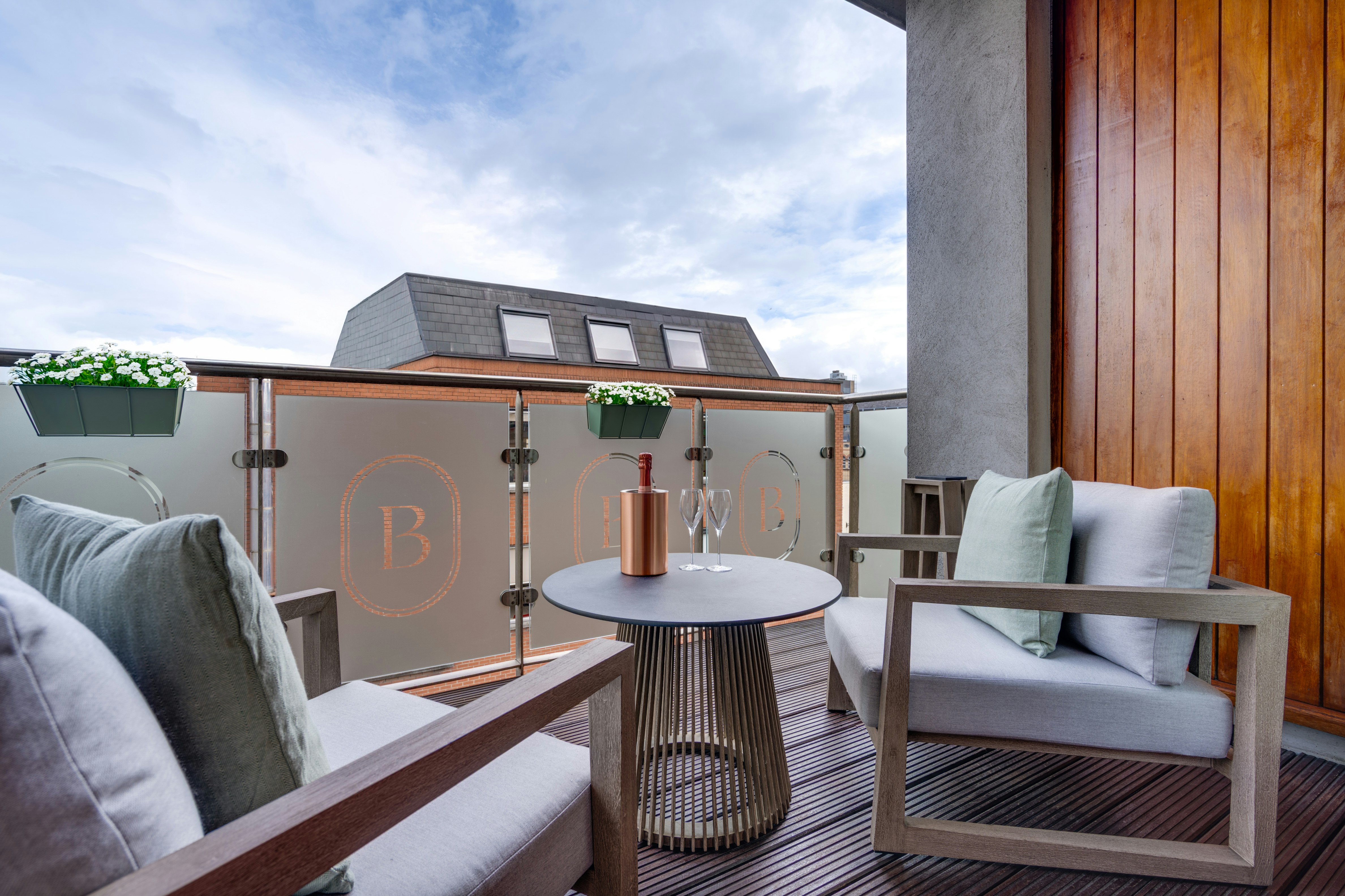 Brooks Hotel 30/50