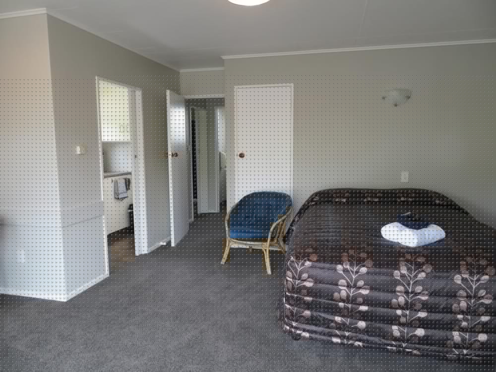 Commodore Court Motel 43/76