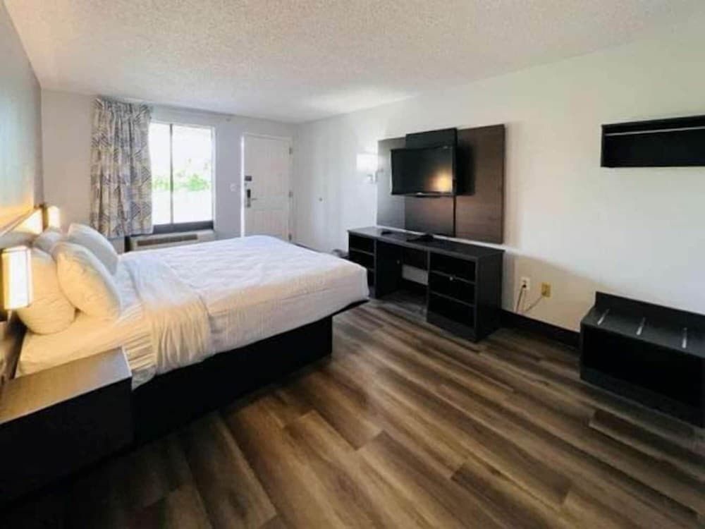 Motel6 Jeffersonville, IN - Louisville 19/33