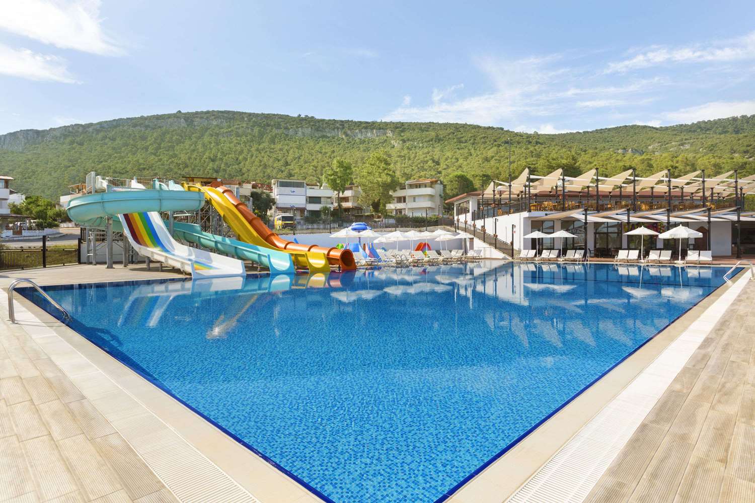 Ramada Resort by Wyndham Akbuk 14/18