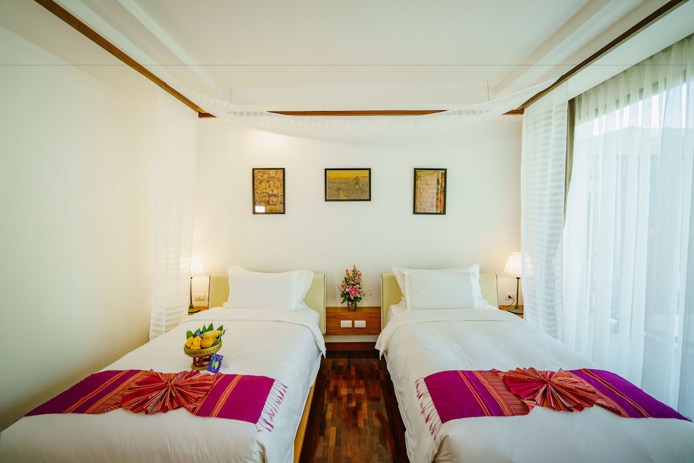 Mango T. Villa Chiang Mai Resort 12/50