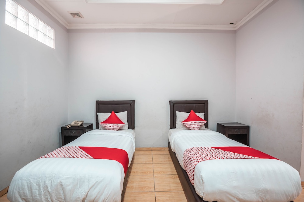 OYO 686 Bunga Karang Hotel 24/46