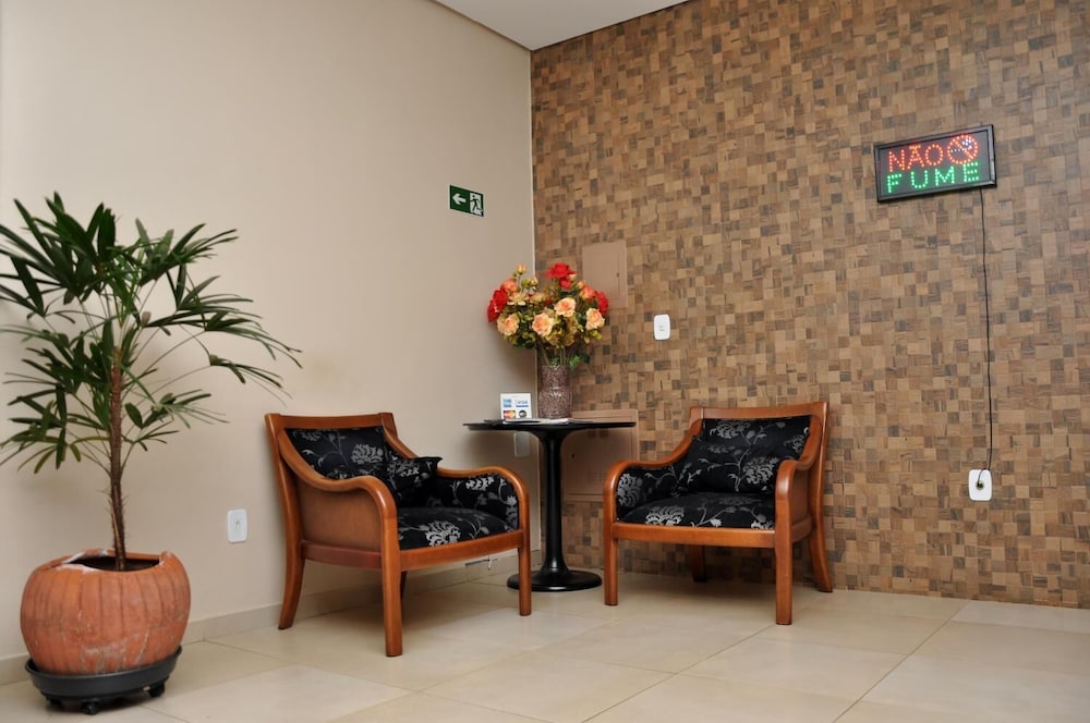 Carolina Plaza Hotel 7/44