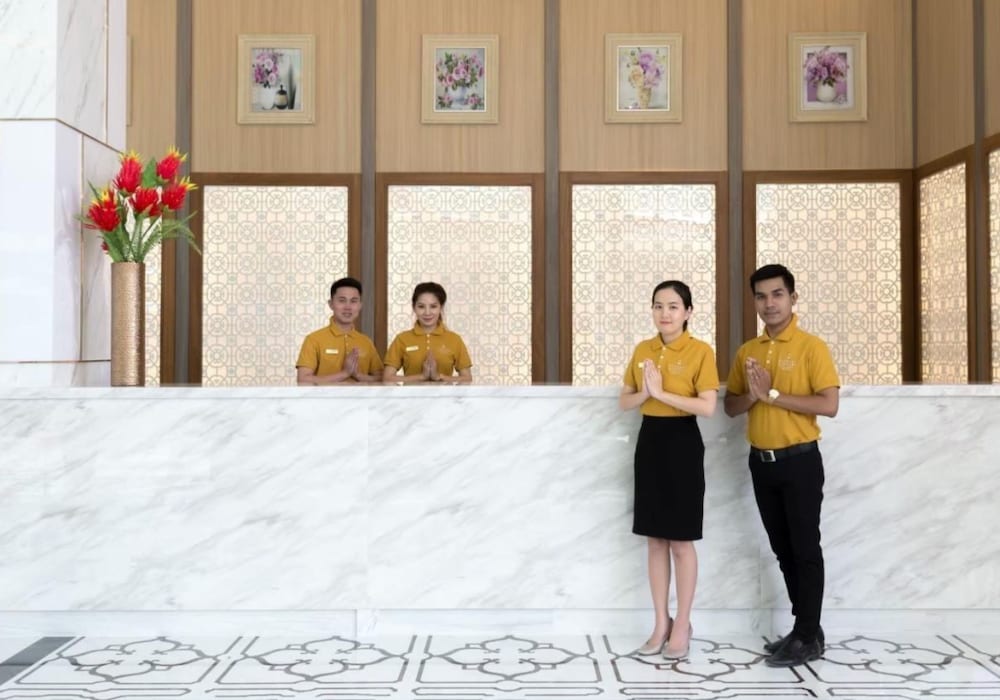 Elegant Bangkok Hotel 3/50