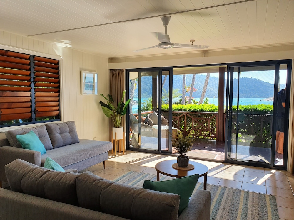 Palm Bay Resort (Adults Only 16+) 67/93