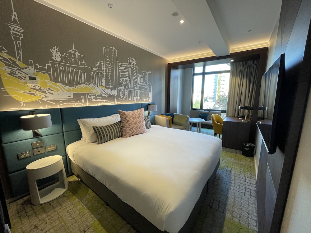 Mercure Auckland Queen Street 23/70