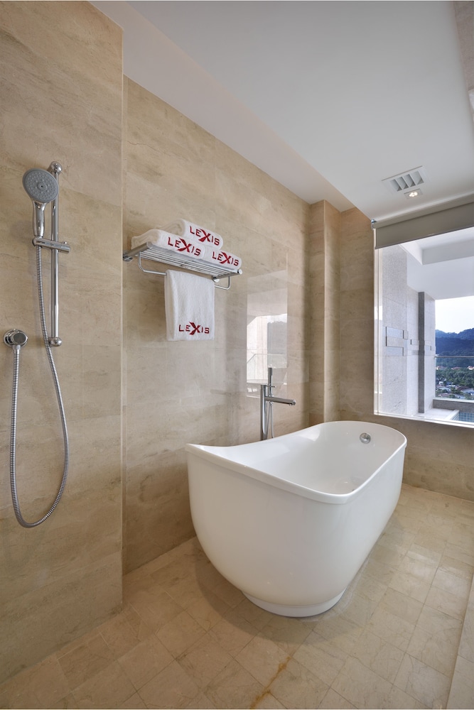 Lexis Suites Penang 46/47