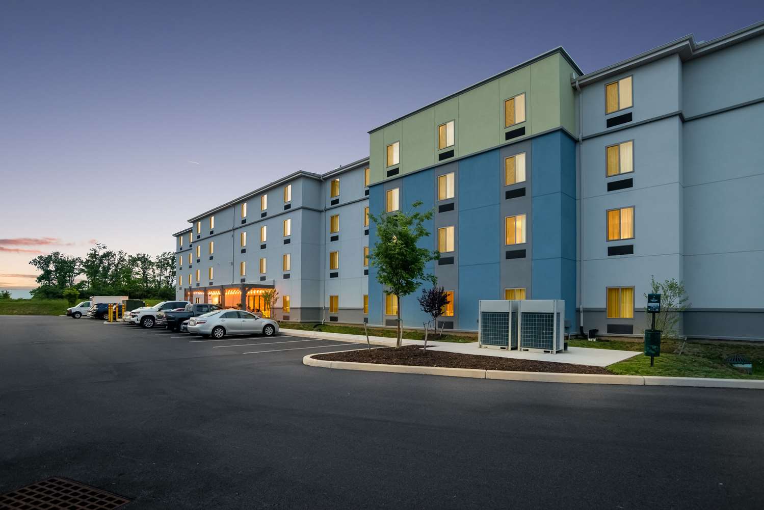 MainStay Suites Carlisle-Harrisburg 15/16