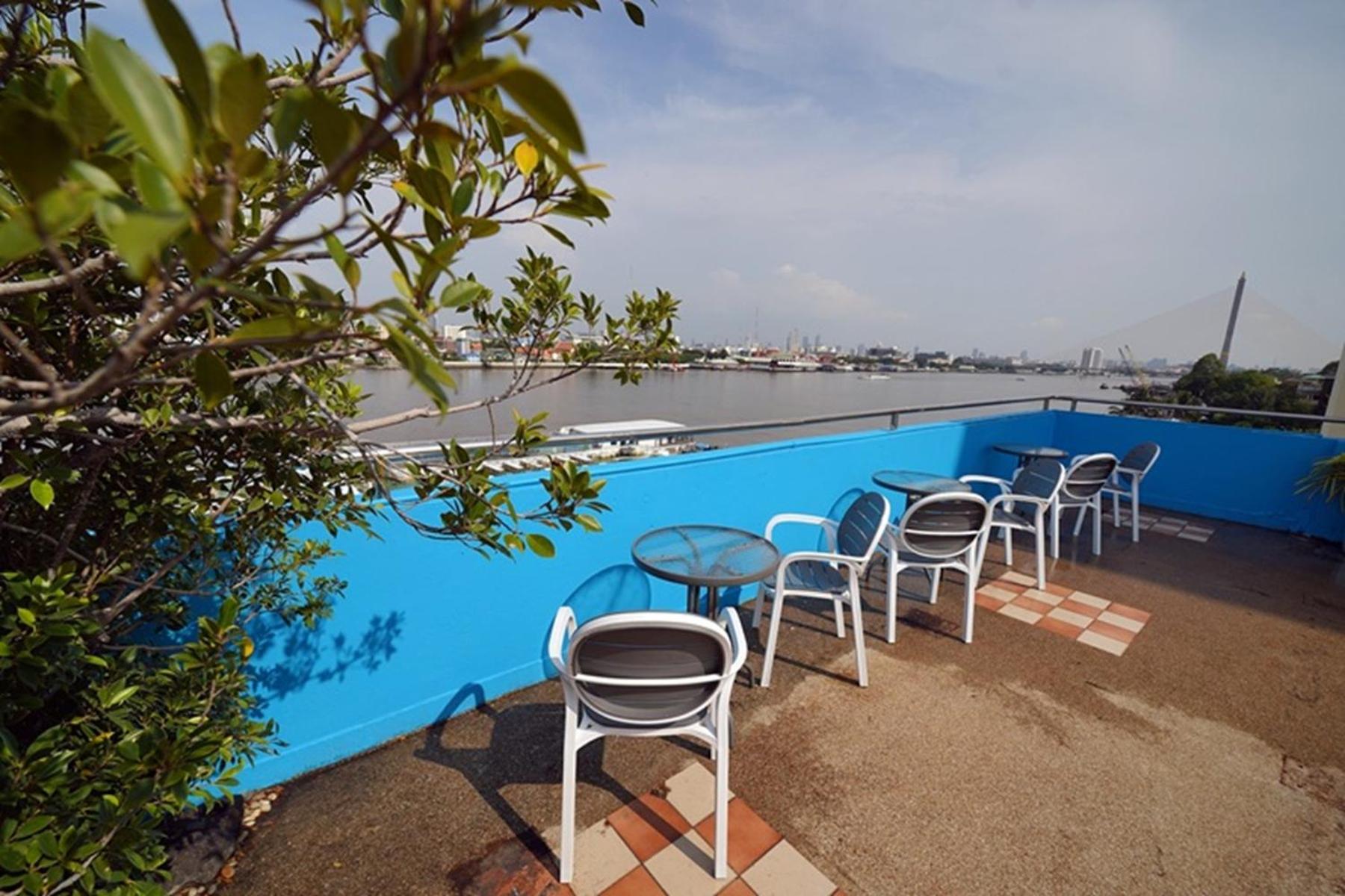 Riverside Bangkok Hotel 42/51