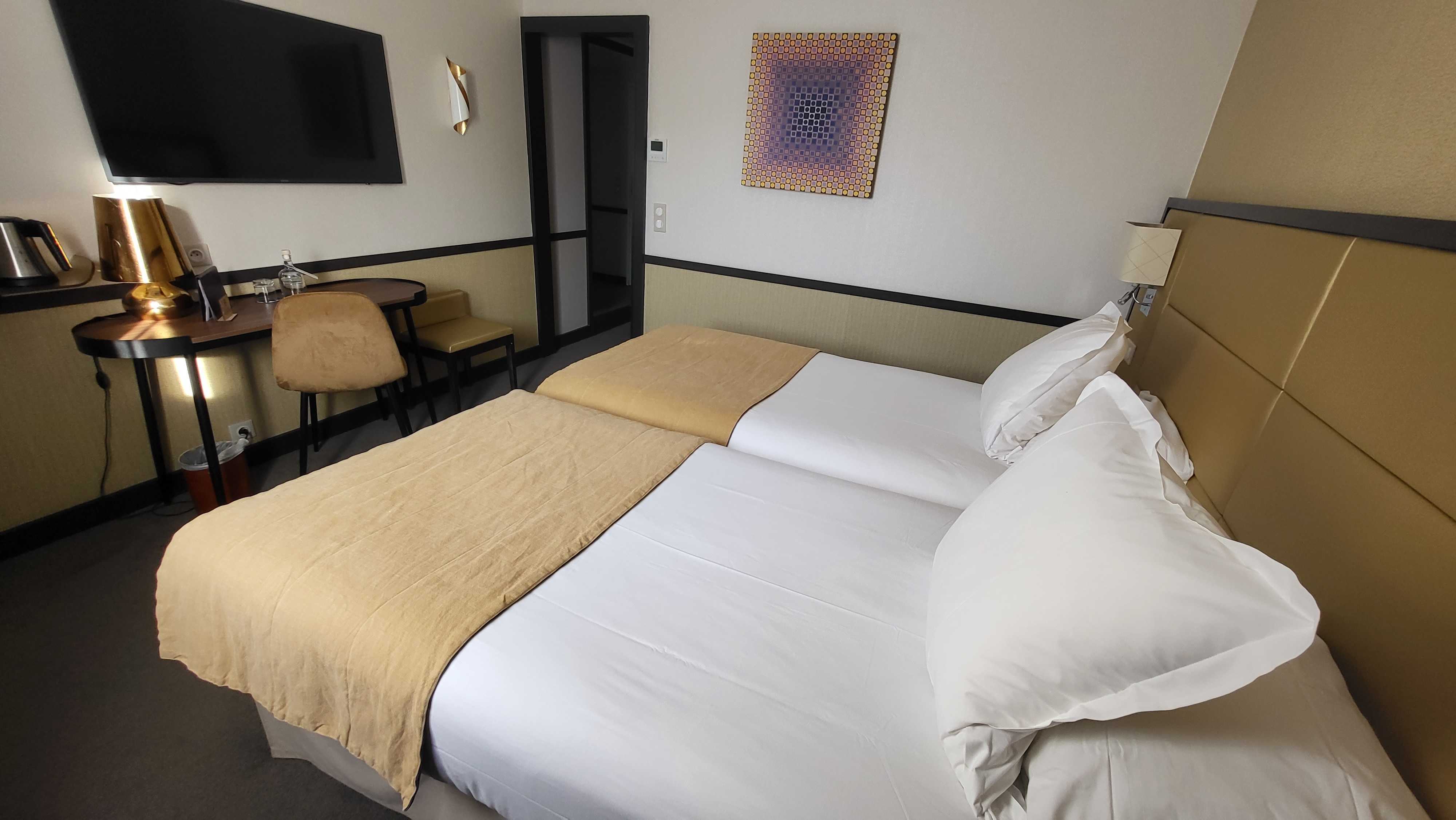 غرفة كلاسيكية بسرير مزدوج أو سريرين منفصلين، Paris Neuilly Hotel 3/6