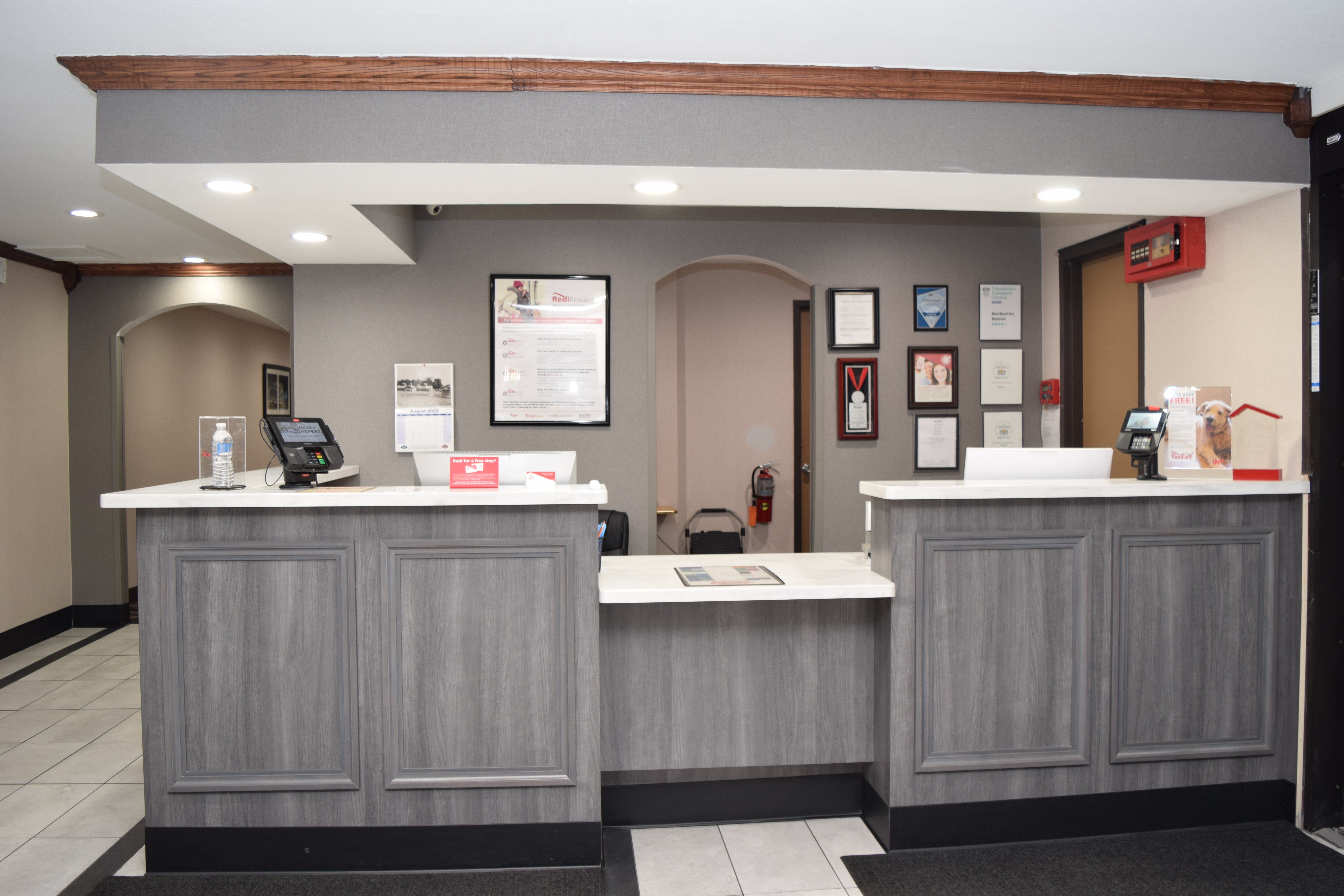 Red Roof Inn Batavia 7/47
