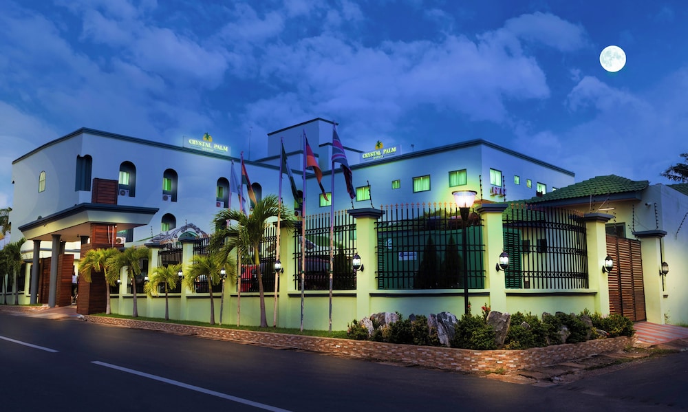 Crystal Palm Hotel 2/49