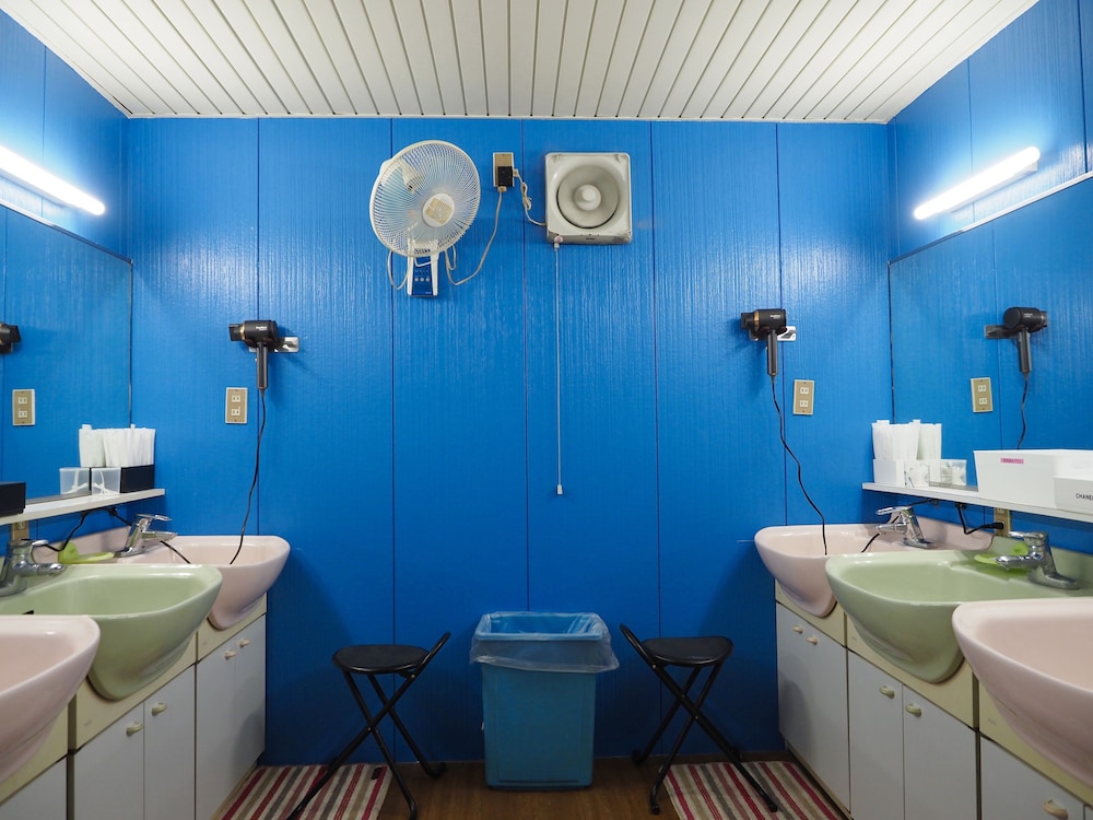 Capsule Hotel Block Room 47/49
