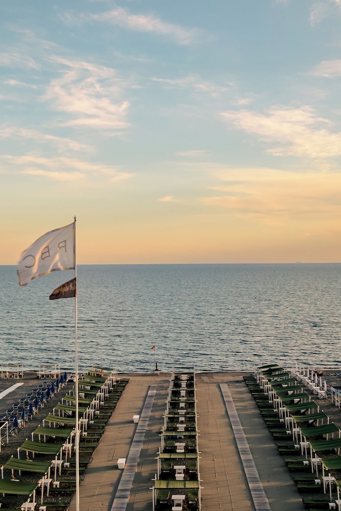Grand Hotel Imperiale 68/70