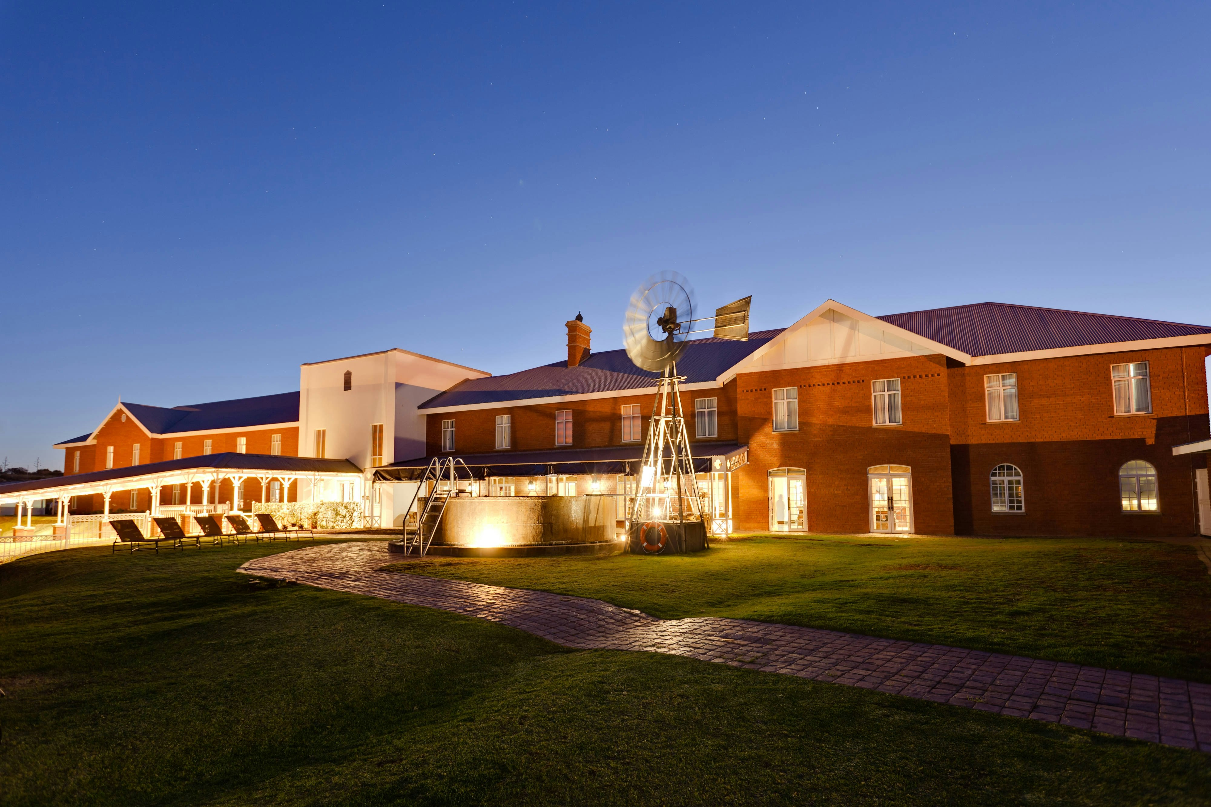Protea Hotel Kimberley 4/65