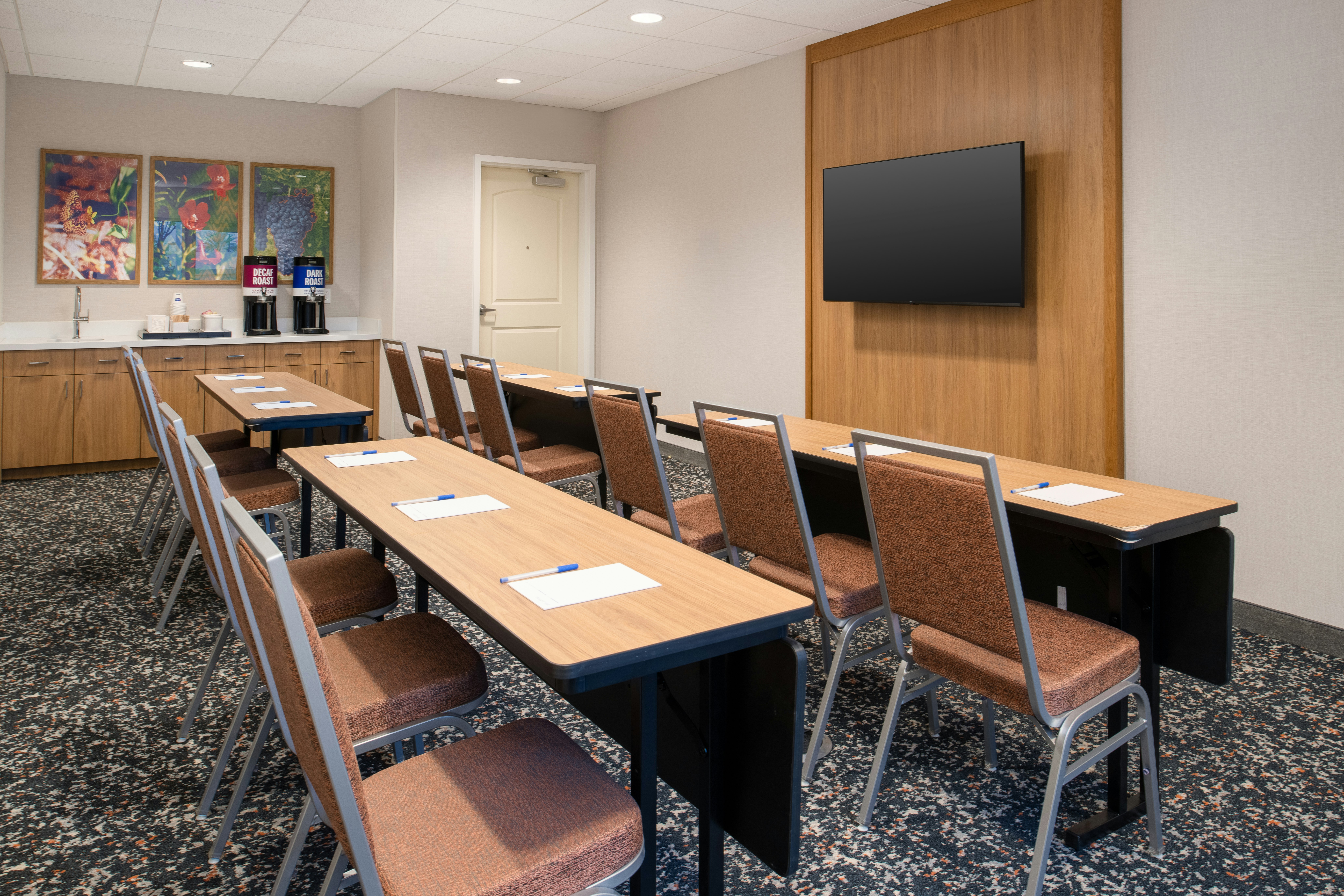 Hampton Inn Suites Redding Ca 44/55