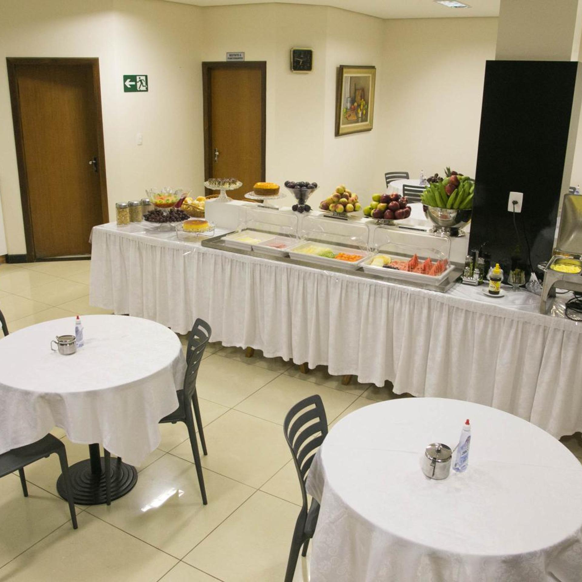 EXECUTIVO HOTEL MONTES CLAROS 26/36