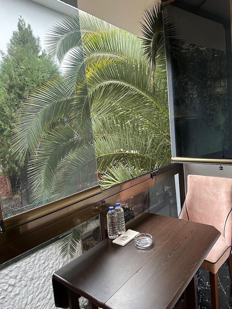 Mavilla Hotel 32/50