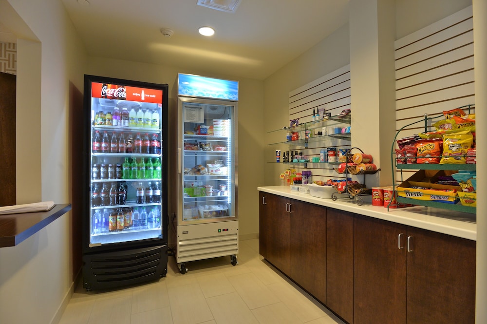 Hawthorn Suites by Wyndham El Paso Airport 21/28