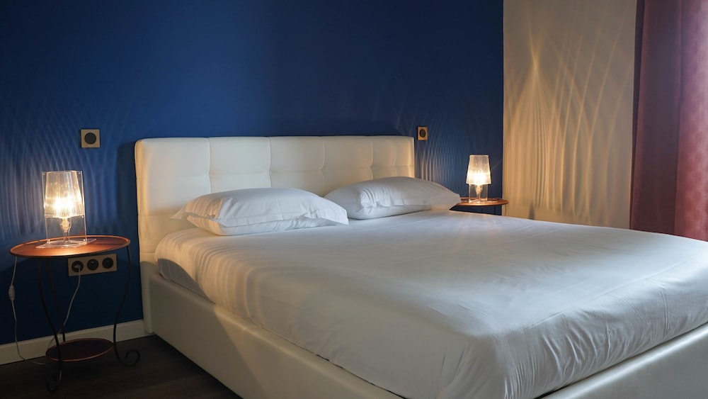 Hotel Les Jardins de La Madrague 24/65