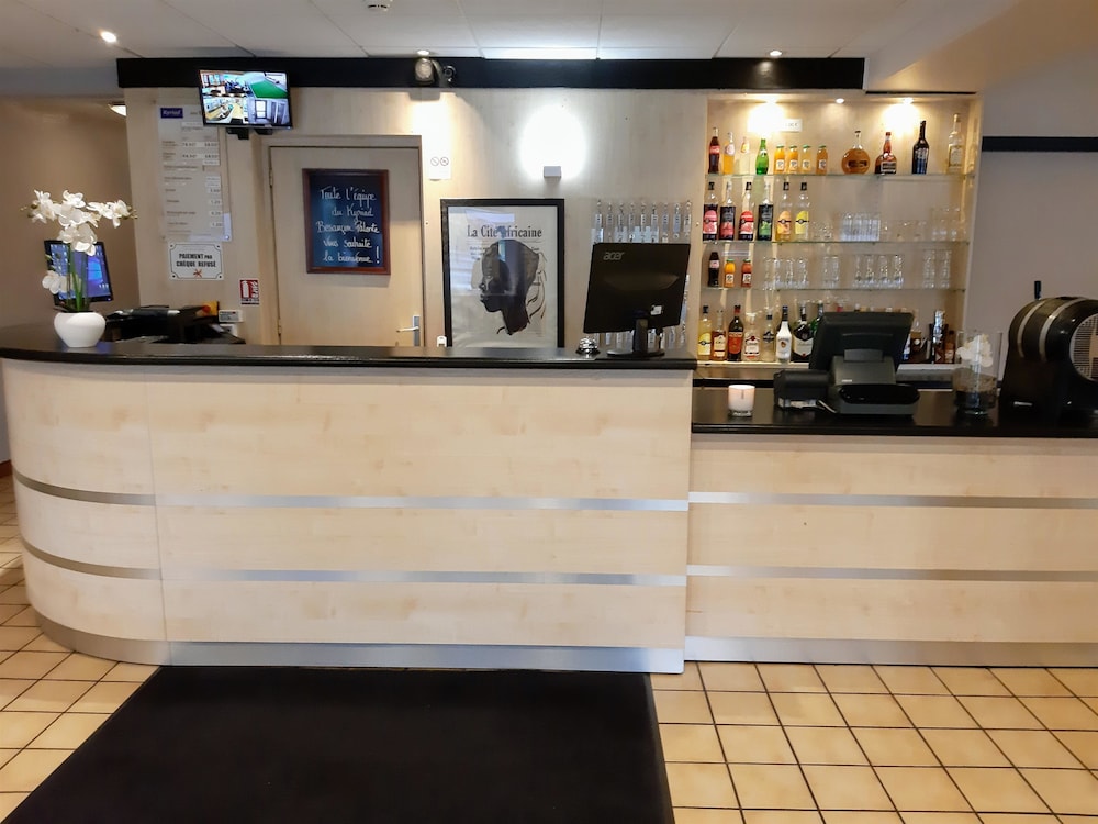 Brit Hotel Besancon l'Horloge 7/50