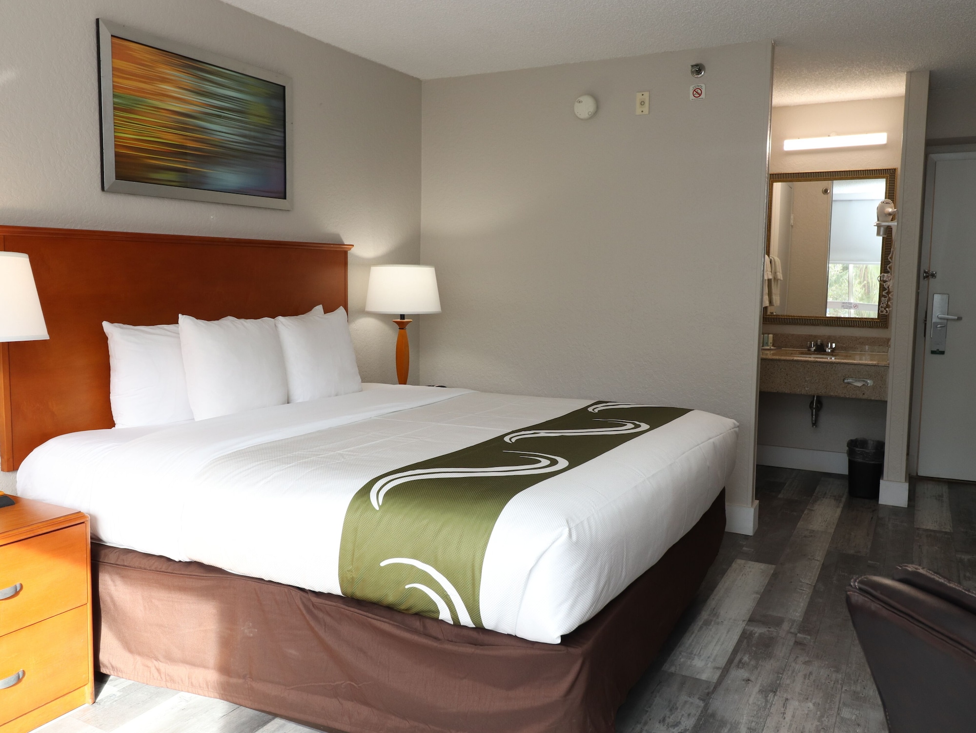 ROOM, KING BED, ACCESSIBLE