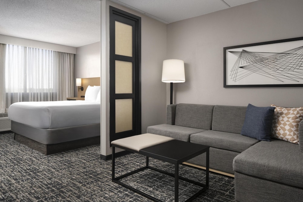 Hyatt Place Richmond/Chester 32/49