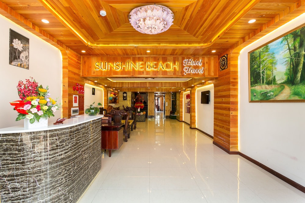 Sunshine Beach Hotel 7/50