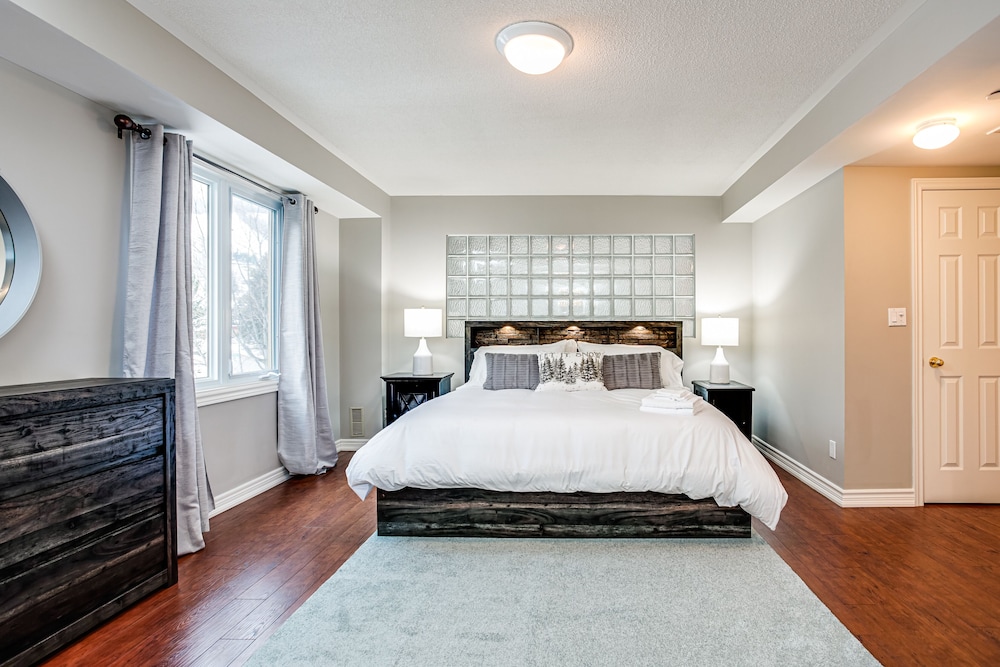 Mountain, King Bed, 1 Queen and 1 Single Bed, Bunk Bed, Pet Friendly