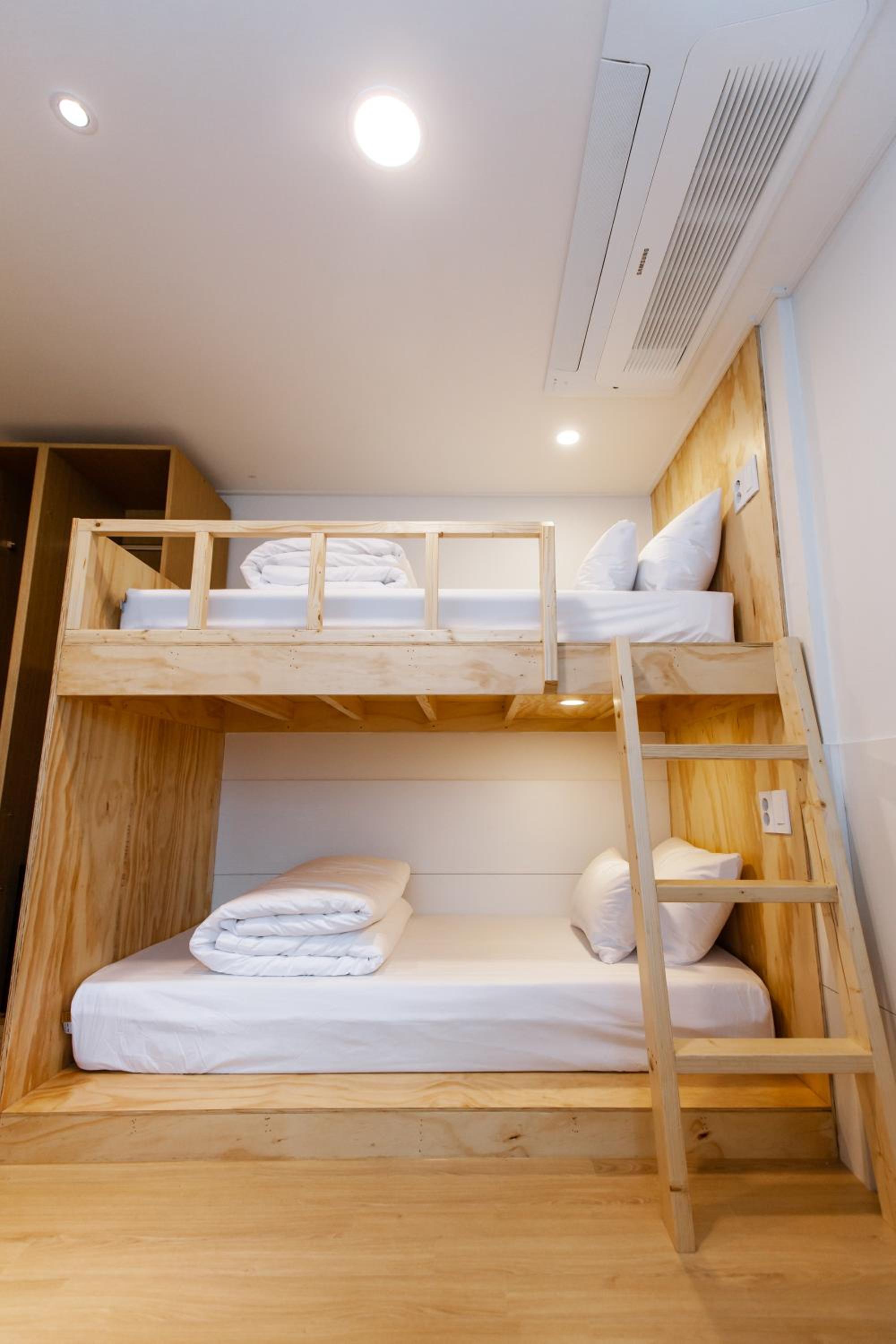 Female Dorm, 4 Beds