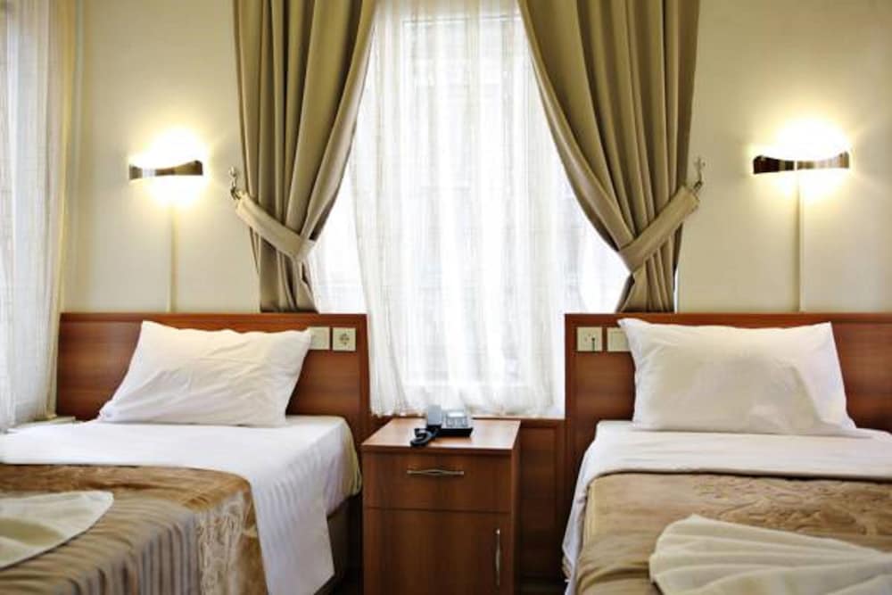 Taksim Palace Hotel 18/60