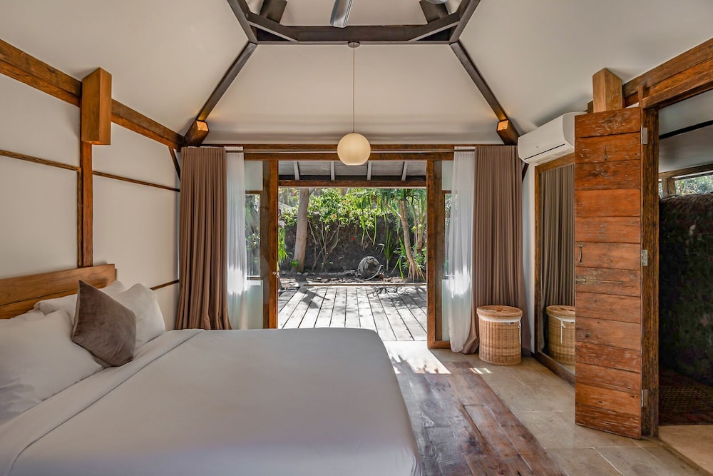 Kuno Villas 12/50