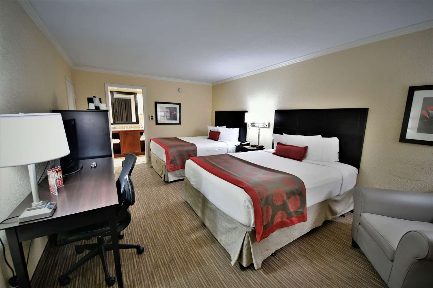 Ramada Hotel & Conference Center By Wyndham Jacksonville 50/59