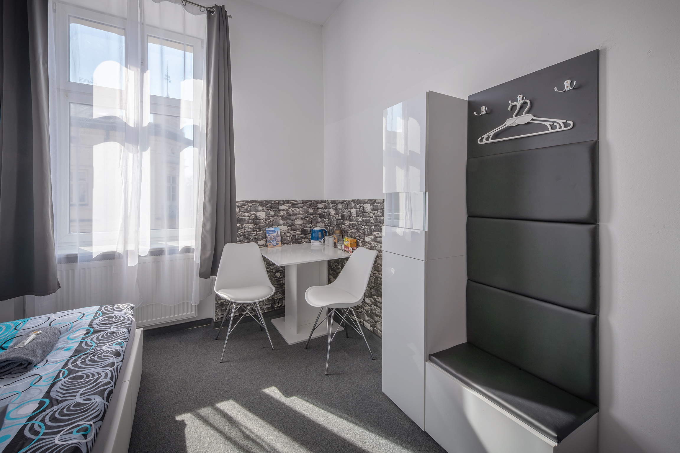 Queens Apartments 44/50