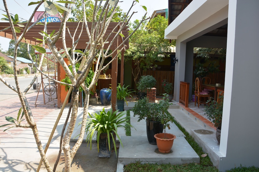 Nakru Guesthouse And Restaurant 36/42