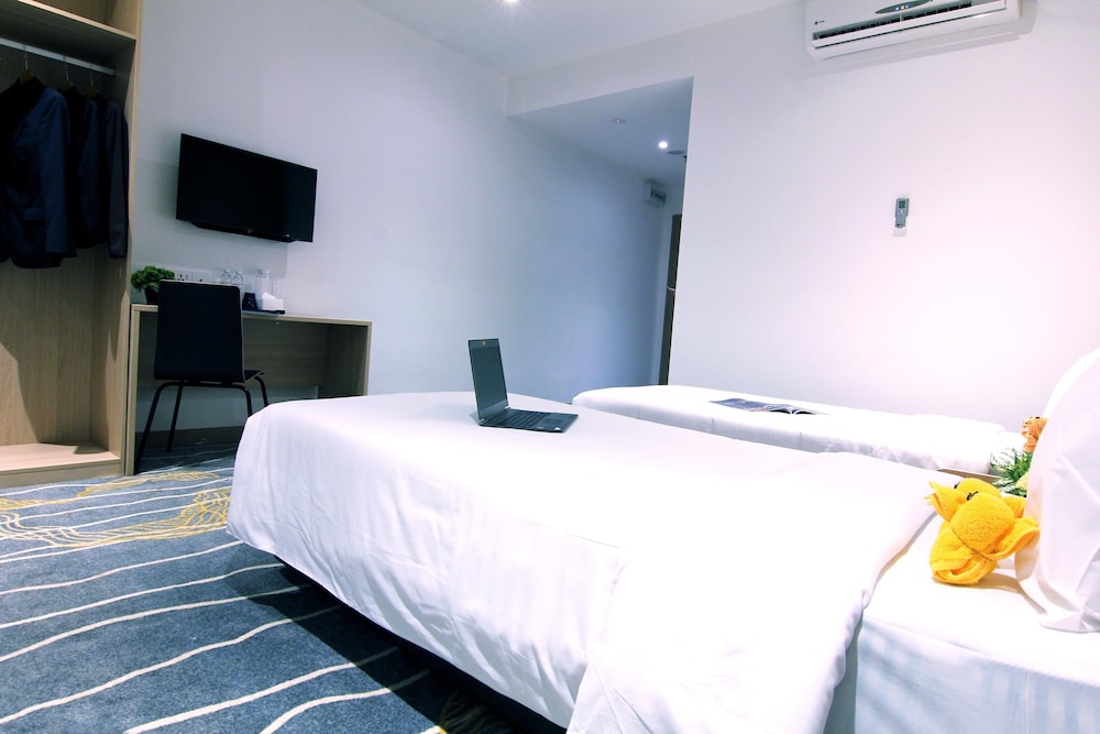 Pacific Express Hotel Chinatown 28/67