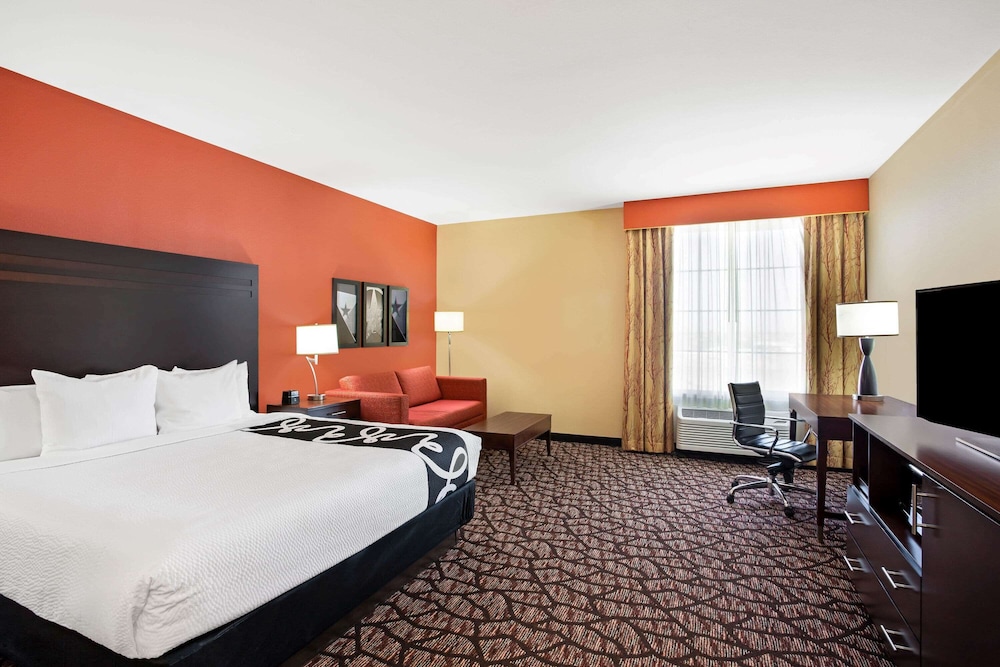 La Quinta Inn & Suites by Wyndham Pecos 15/62