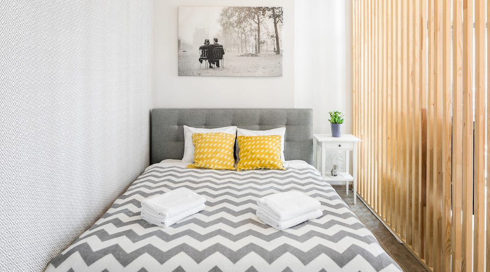 GALLERY, PENTHOUSE, QUEEN BED, CITY VIEW, SOFA
