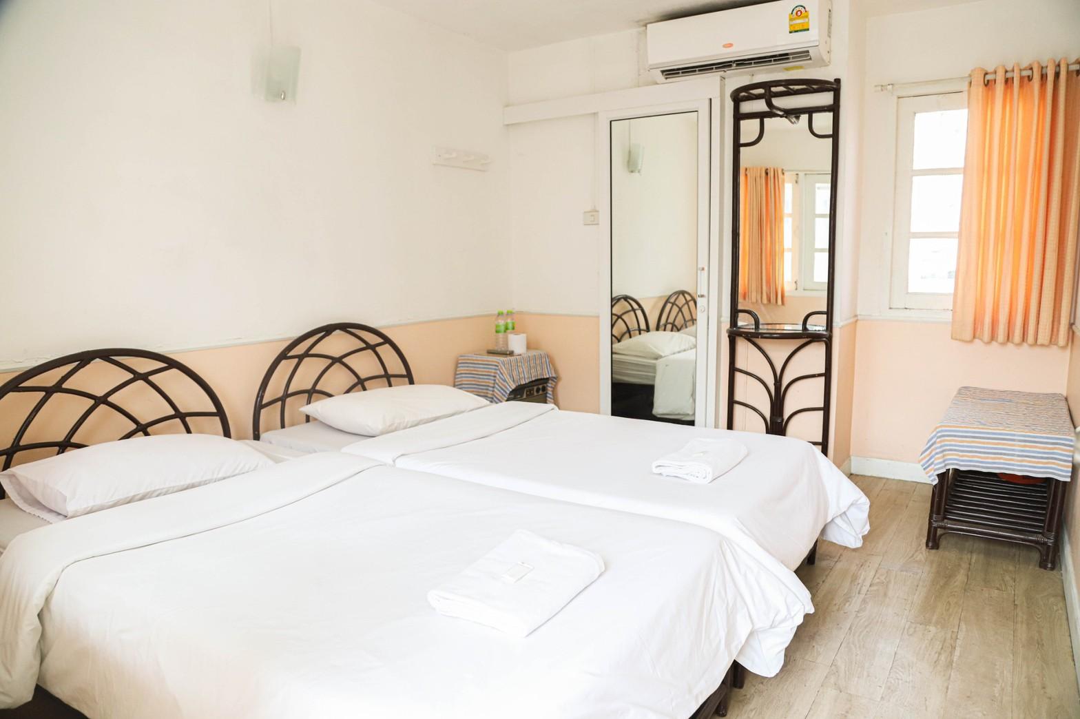 STANDARD, TWIN BEDS