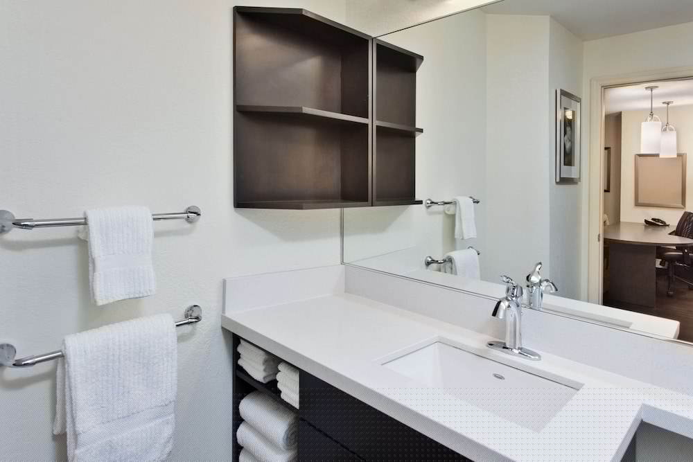 Sonesta Simply Suites Dallas Las Colinas 11/26