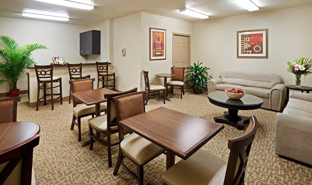 Holiday Inn Hotel And Suites Beaufort Highway 21 30/44