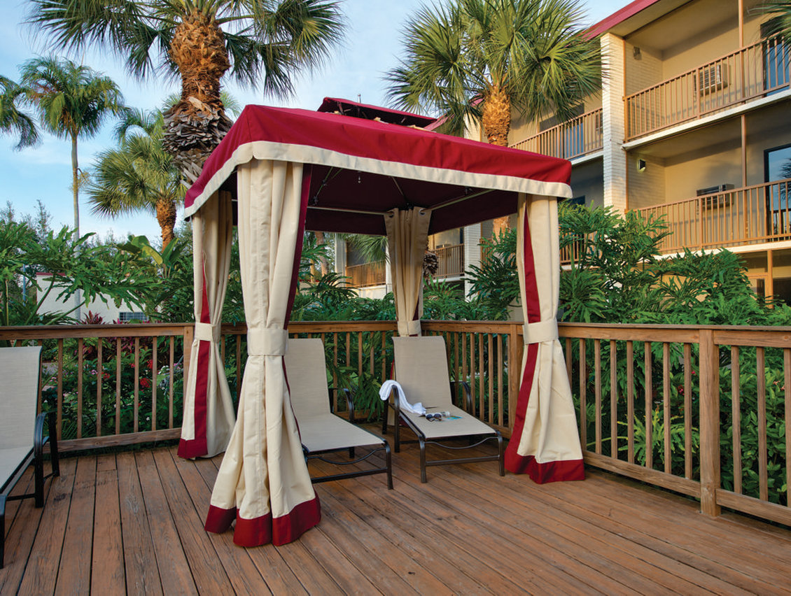 Red Roof PLUS & Suites Naples Downtown-5th Ave S 17/26