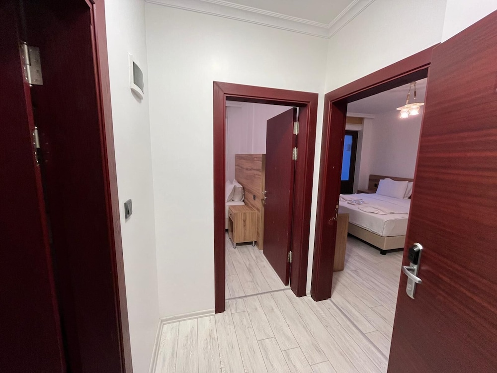 Gunay Hotel 45/45