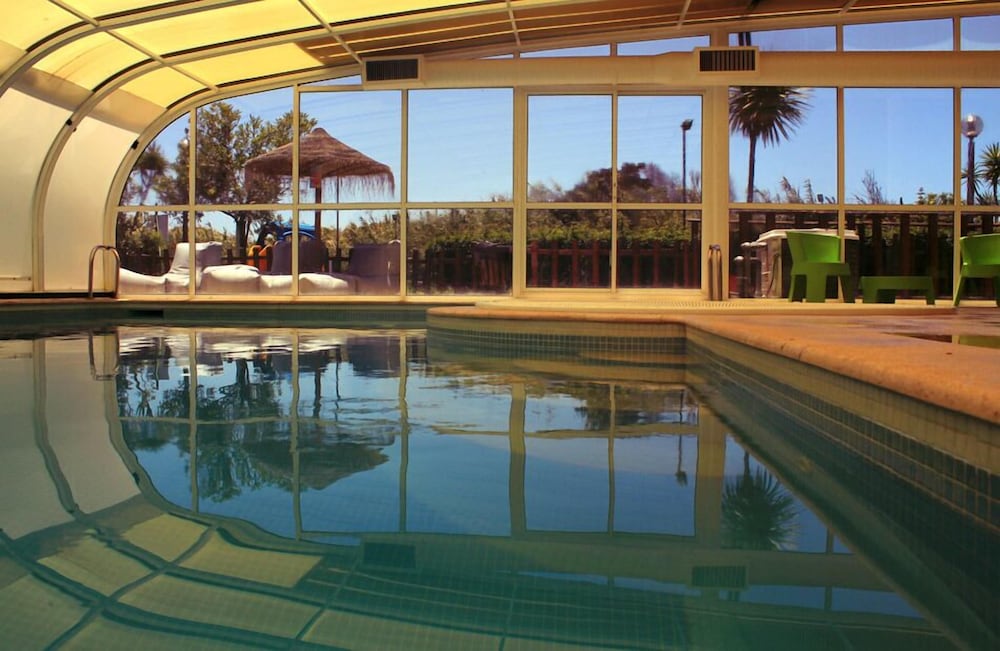 swimming pool spa